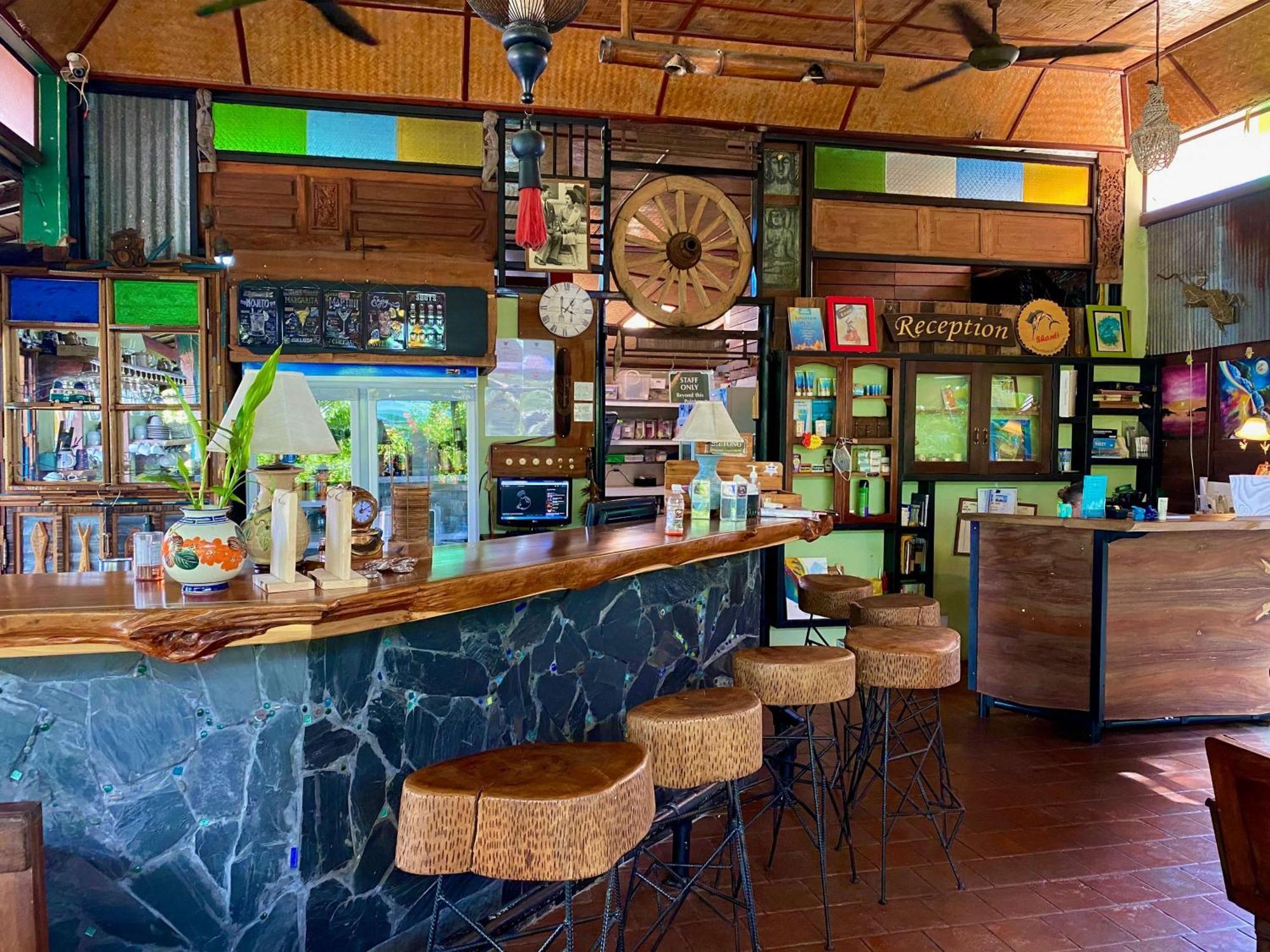 Shanti Lodge Phuket Chalong Ngoại thất bức ảnh